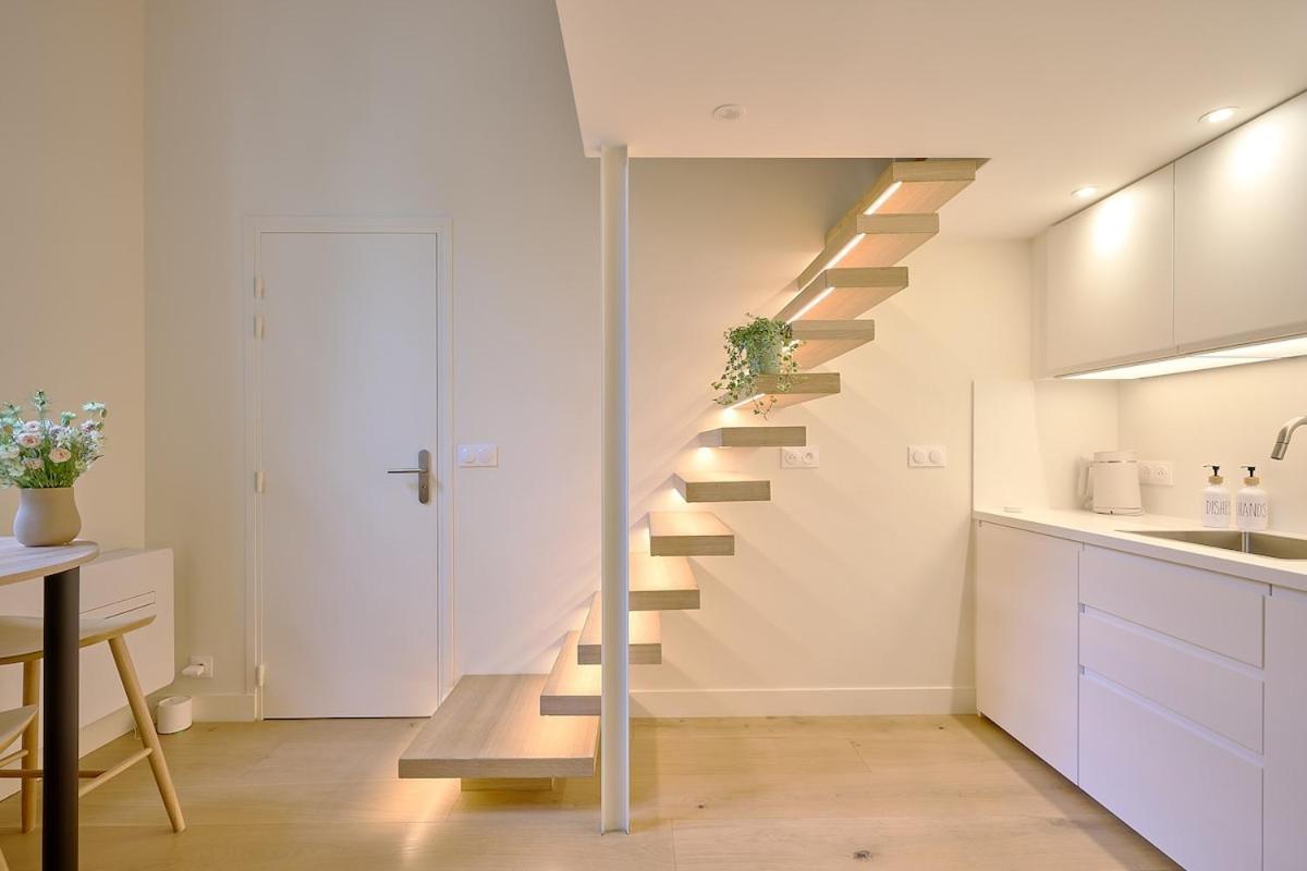 Charming Brand New With Mezzanine - Odeon *